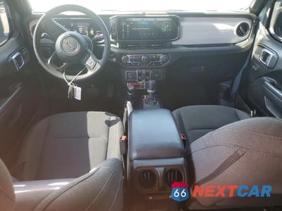Zdjęcie 8 z 13 samochodu: 2024 JEEP WRANGLER 4XE VIN:1C4RJXN61RW362729 - miniatura