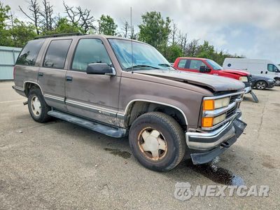 Czwarte zdjęcie samochodu z boku: 1997 CHEVROLET TAHOE K1500 VIN:1GNEK13RXVJ314652 - miniatura