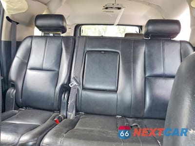 Zdjęcie 10 z 13 samochodu: 2008 GMC YUKON XL DENALI VIN:1GKFK66888J244039 - miniatura