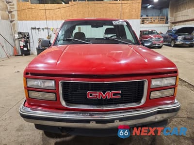 Piąte zdjęcie samochodu w środku: 1996 GMC SIERRA K1500 VIN:2GTEK19R1T1548993 - miniatura