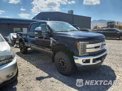 Czwarte zdjęcie samochodu z boku: 2017 FORD F350 SUPER DUTY VIN:1FT8W3BT6HED92765 - miniatura