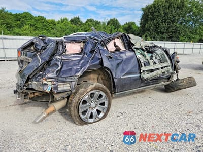 Trzecie zdjęcie samochodu z tyłu: 2016 GMC YUKON DENALI VIN:1GKS2CKJ4GR277786 - miniatura