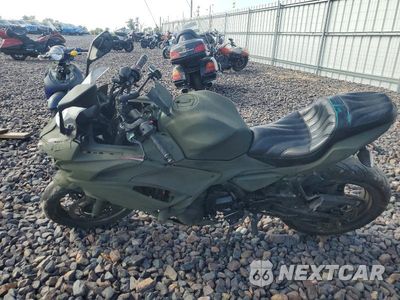 Trzecie zdjęcie samochodu z tyłu: 2021 KAWASAKI EX650 M VIN:ML5EXEM16MDA33050 - miniatura