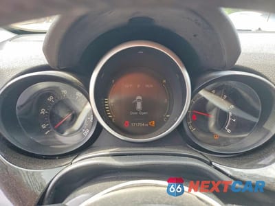 Zdjęcie 9 z 12 samochodu: 2016 FIAT 500X EASY VIN:ZFBCFXBT8GP400923 - miniatura