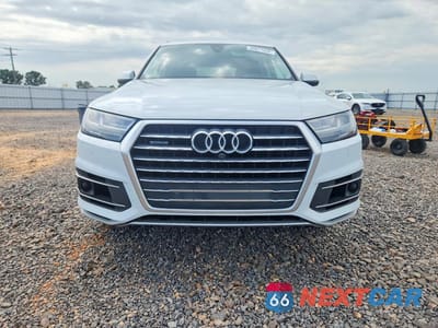 Piąte zdjęcie samochodu w środku: 2019 AUDI Q7 PRESTIGE VIN:WA1VAAF78KD018880 - miniatura