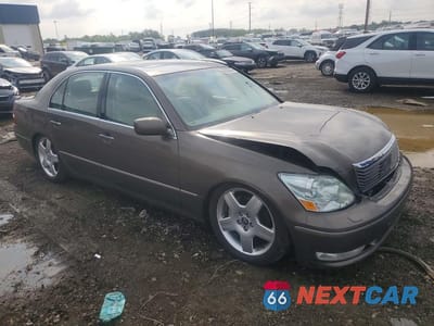 Czwarte zdjęcie samochodu z boku: 2005 LEXUS LS 430 VIN:JTHBN36F855016284 - miniatura
