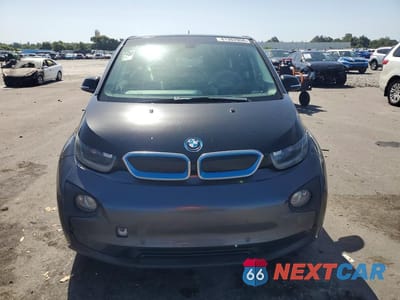 Piąte zdjęcie samochodu w środku: 2017 BMW I3 BEV VIN:WBY1Z6C3XHV949569 - miniatura