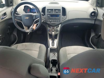 Zdjęcie 8 z 12 samochodu: 2013 CHEVROLET SONIC LS VIN:1G1JA5SG3D4185953 - miniatura