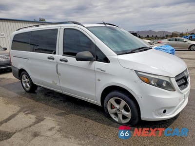 Czwarte zdjęcie samochodu z boku: 2016 MERCEDES-BENZ METRIS VIN:WD4PG2EE3G3113255 - miniatura