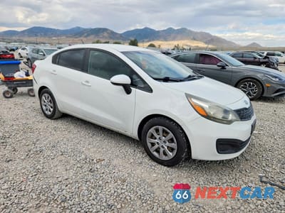 Czwarte zdjęcie samochodu z boku: 2012 KIA RIO LX VIN:KNADM4A37C6061009 - miniatura