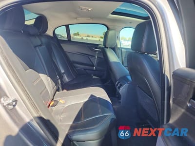 Zdjęcie 10 z 12 samochodu: 2017 JAGUAR XE PRESTIGE VIN:SAJAE4BV6HA957164 - miniatura