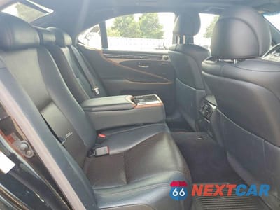 Zdjęcie 10 z 12 samochodu: 2017 LEXUS LS 460 VIN:JTHCL5EF8H5029001 - miniatura