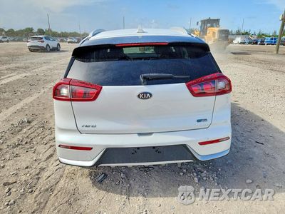 Zdjęcie 6 z 12 samochodu: 2018 KIA NIRO EX VIN:KNDCC3LC7J5111631 - miniatura