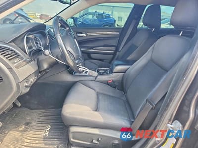 Zdjęcie 7 z 13 samochodu: 2022 CHRYSLER 300 TOURING VIN:2C3CCAAG3NH131145 - miniatura