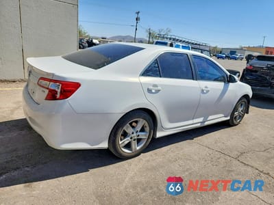 Trzecie zdjęcie samochodu z tyłu: 2014 TOYOTA CAMRY SE VIN:4T1BF1FK5EU735607 - miniatura