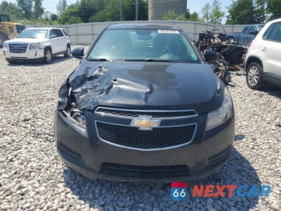 Piąte zdjęcie samochodu w środku: 2013 CHEVROLET CRUZE LS VIN:1G1PA5SH0D7309212 - miniatura