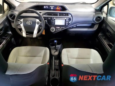 Zdjęcie 8 z 12 samochodu: 2015 TOYOTA PRIUS C ONE VIN:JTDKDTB34F1579860 - miniatura