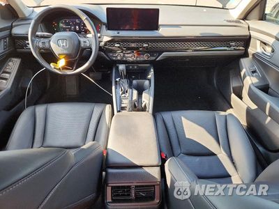 Zdjęcie 8 z 12 samochodu: 2025 HONDA ACCORD HYBRID EXL VIN:1HGCY2F69SA093094 - miniatura