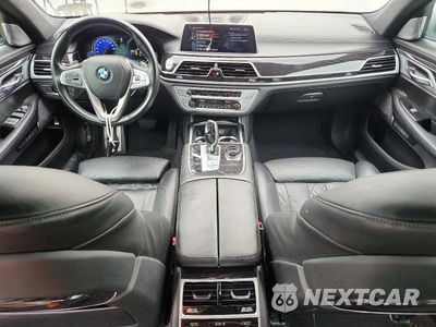 Zdjęcie 8 z 12 samochodu: 2017 BMW 750 XI VIN:WBA7F2C33HG423265 - miniatura