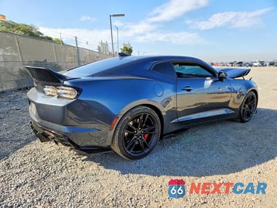 Trzecie zdjęcie samochodu z tyłu: 2021 CHEVROLET CAMARO LZ VIN:1G1FF1R79M0116312 - miniatura