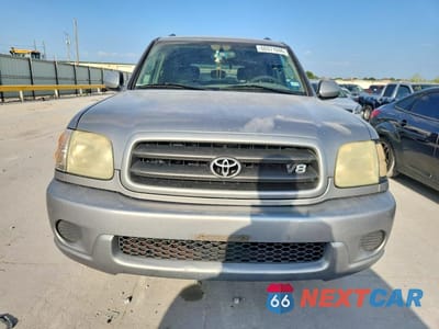 Piąte zdjęcie samochodu w środku: 2002 TOYOTA SEQUOIA SR5 VIN:5TDZT34A72S137133 - miniatura