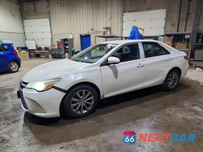 2015 TOYOTA CAMRY HYBRID XLE 4T1BD1FK1FU159957 - główne zdjęcie licytacji z USA - miniatura