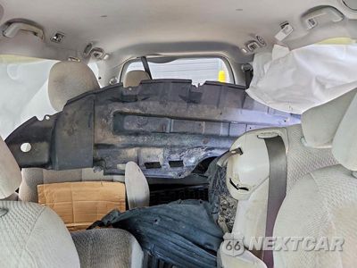 Zdjęcie 10 z 13 samochodu: 2013 TOYOTA SIENNA LE VIN:5TDKK3DC3DS340271 - miniatura