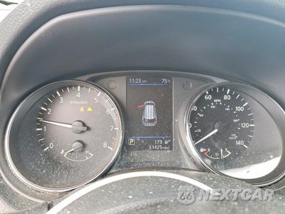 Zdjęcie 9 z 14 samochodu: 2019 NISSAN ROGUE SL VIN:5N1AT2MV9KC831751 - miniatura