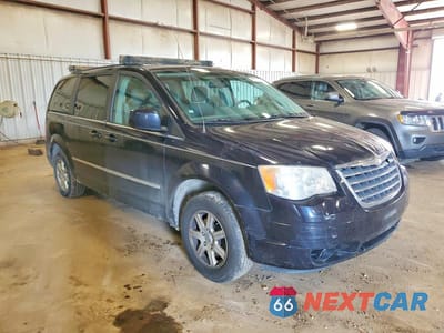 Czwarte zdjęcie samochodu z boku: 2010 CHRYSLER TOWN & COUNTRY TOURING VIN:2A4RR5D18AR151506 - miniatura