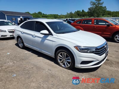 Czwarte zdjęcie samochodu z boku: 2021 VOLKSWAGEN JETTA S VIN:3VWC57BU2MM012464 - miniatura