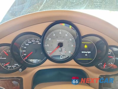 Zdjęcie 9 z 13 samochodu: 2012 PORSCHE PANAMERA S HYBRID VIN:WP0AD2A76CL045320 - miniatura