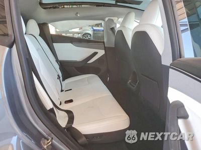 Zdjęcie 10 z 12 samochodu: 2026 TESLA MODEL Y VIN:7SAYGDED7TA461686 - miniatura