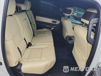 Zdjęcie 10 z 12 samochodu: 2023 TOYOTA TUNDRA 1794 EDITION HV VIN:5TFMC5DB8PX025957 - miniatura