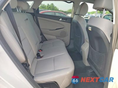 Zdjęcie 11 z 13 samochodu: 2019 HYUNDAI TUCSON VALUE VIN:KM8J3CA49KU985100 - miniatura