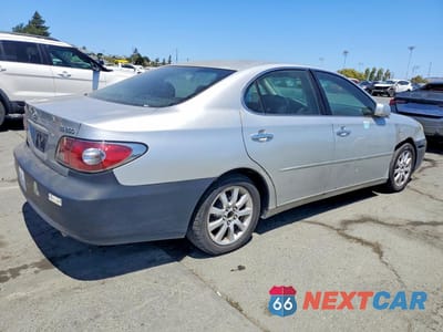 Trzecie zdjęcie samochodu z tyłu: 2002 LEXUS ES 300 VIN:JTHBF30G520086672 - miniatura