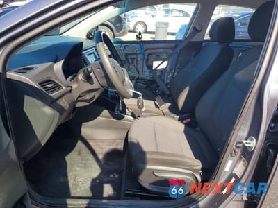 Zdjęcie 7 z 13 samochodu: 2019 HYUNDAI ACCENT SE VIN:3KPC24A31KE087828 - miniatura