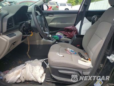 Zdjęcie 7 z 12 samochodu: 2019 HYUNDAI ELANTRA SE VIN:5NPD74LF5KH451077 - miniatura