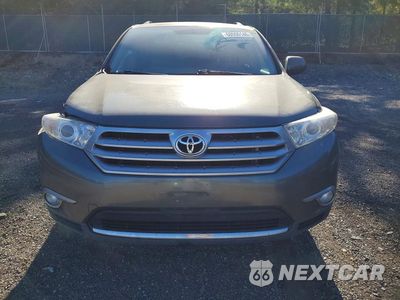 Piąte zdjęcie samochodu w środku: 2011 TOYOTA HIGHLANDER FWD VIN:5TDZA3EH1BS014378 - miniatura