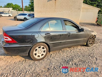 Trzecie zdjęcie samochodu z tyłu: 2005 MERCEDES-BENZ C 240 4MATIC VIN:WDBRF81J05F564648 - miniatura