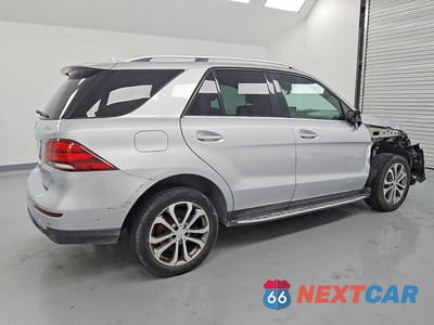 Trzecie zdjęcie samochodu z tyłu: 2016 MERCEDES-BENZ GLE 350 4MATIC VIN:4JGDA5HB4GA746517 - miniatura
