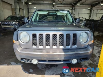 Piąte zdjęcie samochodu w środku: 2011 JEEP PATRIOT SPORT VIN:1J4NF1GB1BD256168 - miniatura