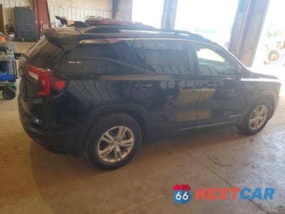 Trzecie zdjęcie samochodu z tyłu: 2022 GMC TERRAIN SLE VIN:3GKALMEVXNL146282 - miniatura