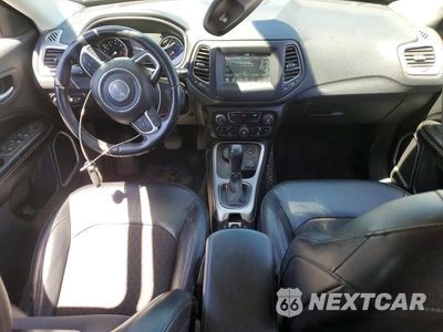 Zdjęcie 8 z 13 samochodu: 2018 JEEP COMPASS LATITUDE VIN:3C4NJDBB6JT117241 - miniatura