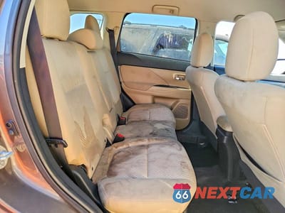 Zdjęcie 11 z 13 samochodu: 2016 MITSUBISHI OUTLANDER SE VIN:JA4AD3A38GZ013372 - miniatura