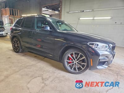 Czwarte zdjęcie samochodu z boku: 2021 BMW X3 XDRIVEM40I VIN:5UXTY9C09M9G18457 - miniatura