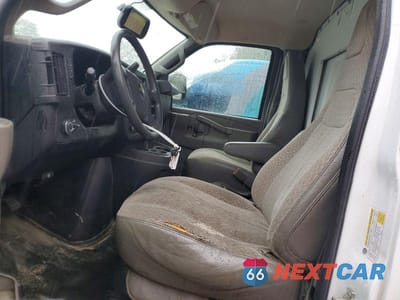 Zdjęcie 7 z 12 samochodu: 2024 CHEVROLET EXPRESS G3500 BOX TRUCK VIN:1HA0GRF71RN017373 - miniatura