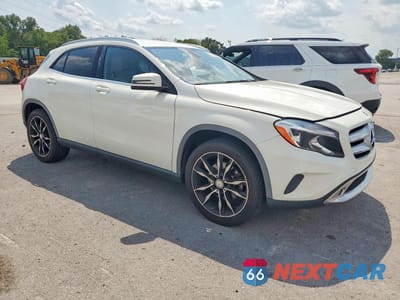 Czwarte zdjęcie samochodu z boku: 2017 MERCEDES-BENZ GLA 250 VIN:WDCTG4EB2HJ303582 - miniatura