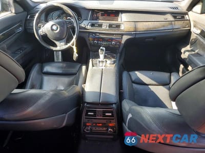 Zdjęcie 8 z 12 samochodu: 2015 BMW 740 I VIN:WBAYA6C50FGK16616 - miniatura