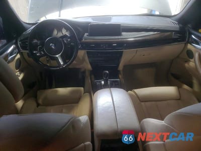 Zdjęcie 8 z 13 samochodu: 2015 BMW X5 XDRIVE50I VIN:5UXKR6C57F0J79136 - miniatura