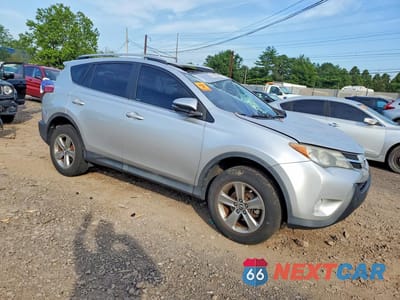 Czwarte zdjęcie samochodu z boku: 2015 TOYOTA RAV4 XLE VIN:2T3RFREV2FW345100 - miniatura